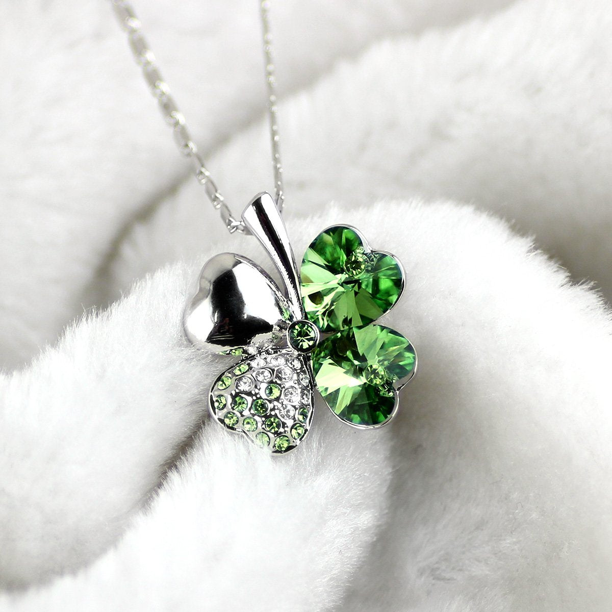 Women Four Leaf Clover Necklace Vintage Magnetic Folding Heart jewellery  Gifts | eBay