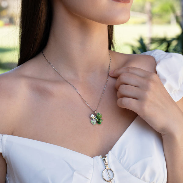Retro Magnetic Folding Heart Shaped Four Leaf Clover Pendant Necklace –  GogaFashion
